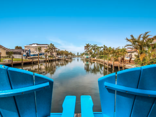Luxurious 4-Bedroom Waterfront Villa in Holmes Beach